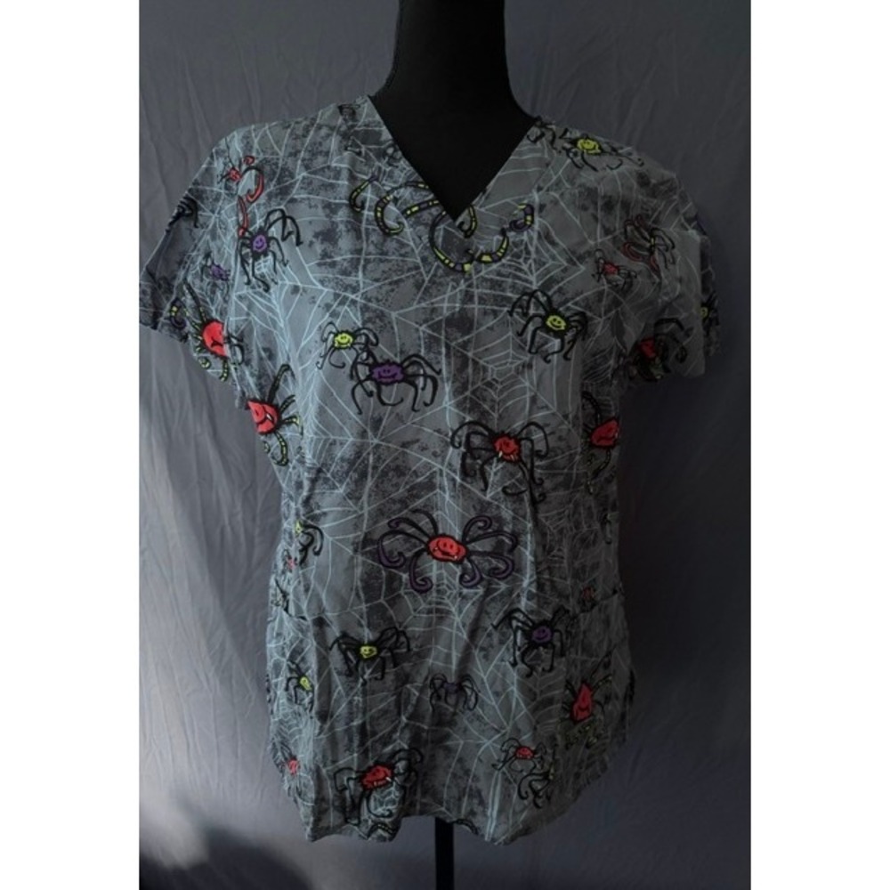 Sanibel Scrubs Halloween Spider Web Print V-Neck Top Gray Medium SA617CIW